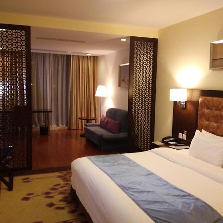 Benjoy Hotel - Jinqiao Branch Shanghai Eksteriør bilde